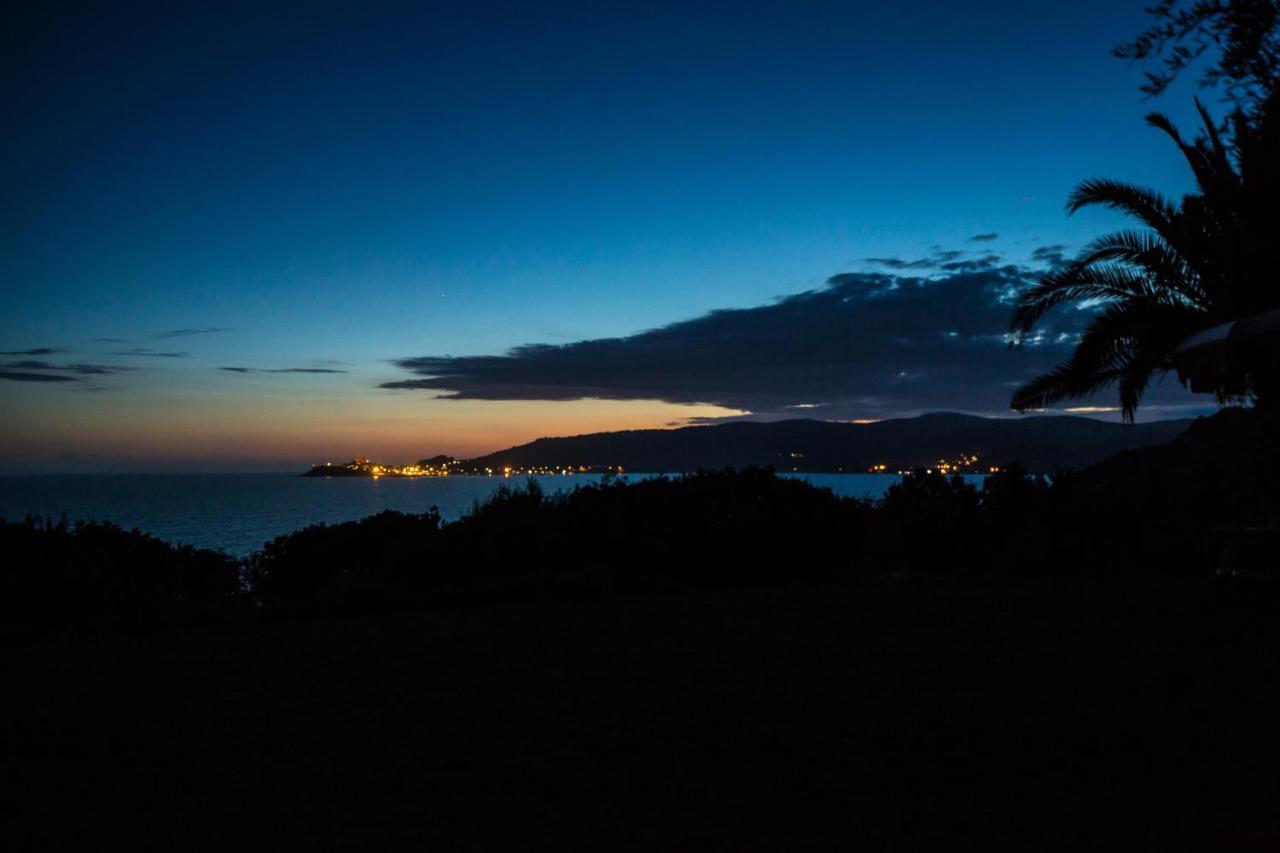 Villa Talamo フォンテブランダ エクステリア 写真